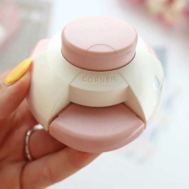 Troqueladora de esquinas